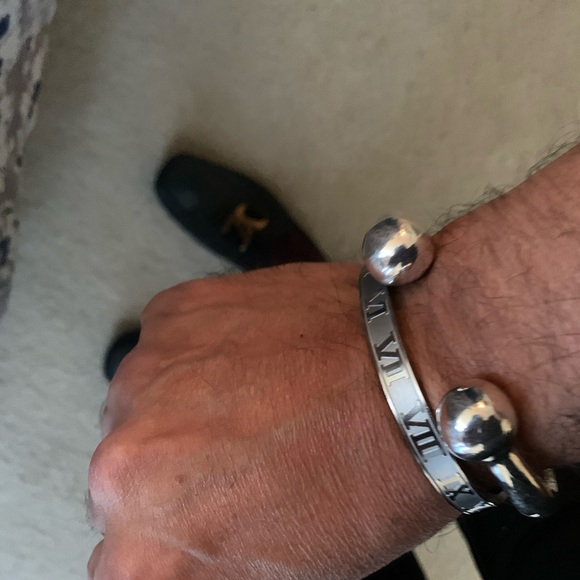 New and Beautiful Italian Stainless Steel Roman Numerals Bracelet size 7.5 open - Picture 5 of 7